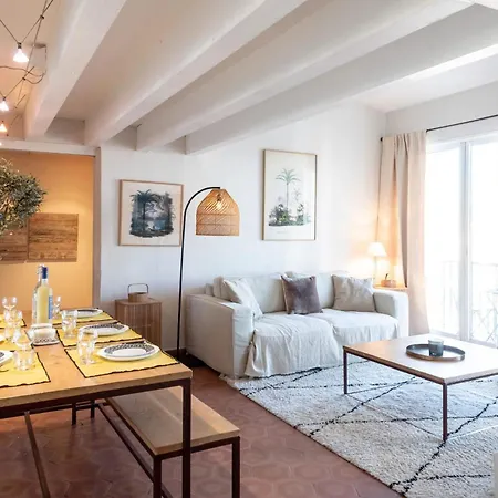 Bright Nest With Balcony And View On The Port Grimaud
