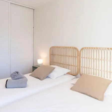 Bright Nest With Balcony And View On The Port Apartament Grimaud